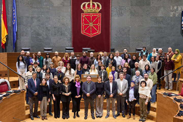 Alboan se suma en el Parlamento de Navarra a la defensa de “todos los derechos para todas las personas”
