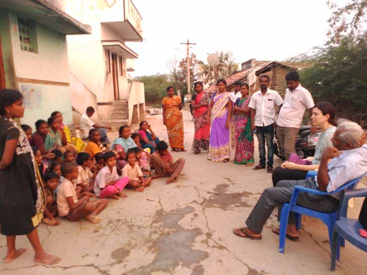 Las mujeres dalits organizadas por sus derechos laborales Las mujeres dalits organizadas por sus derechos laborales