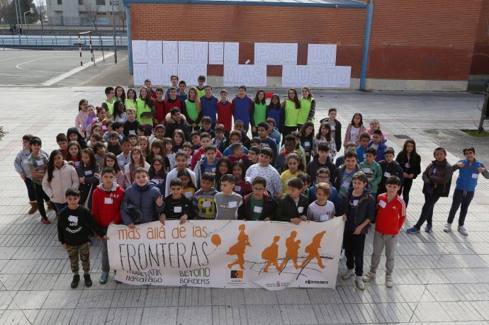 Fundación Caja Navarra y Fundación la Caixa apoyan la educación intercultural en Navarra Fundación Caja Navarra y Fundación la Caixa apoyan la educación intercultural en Navarra
