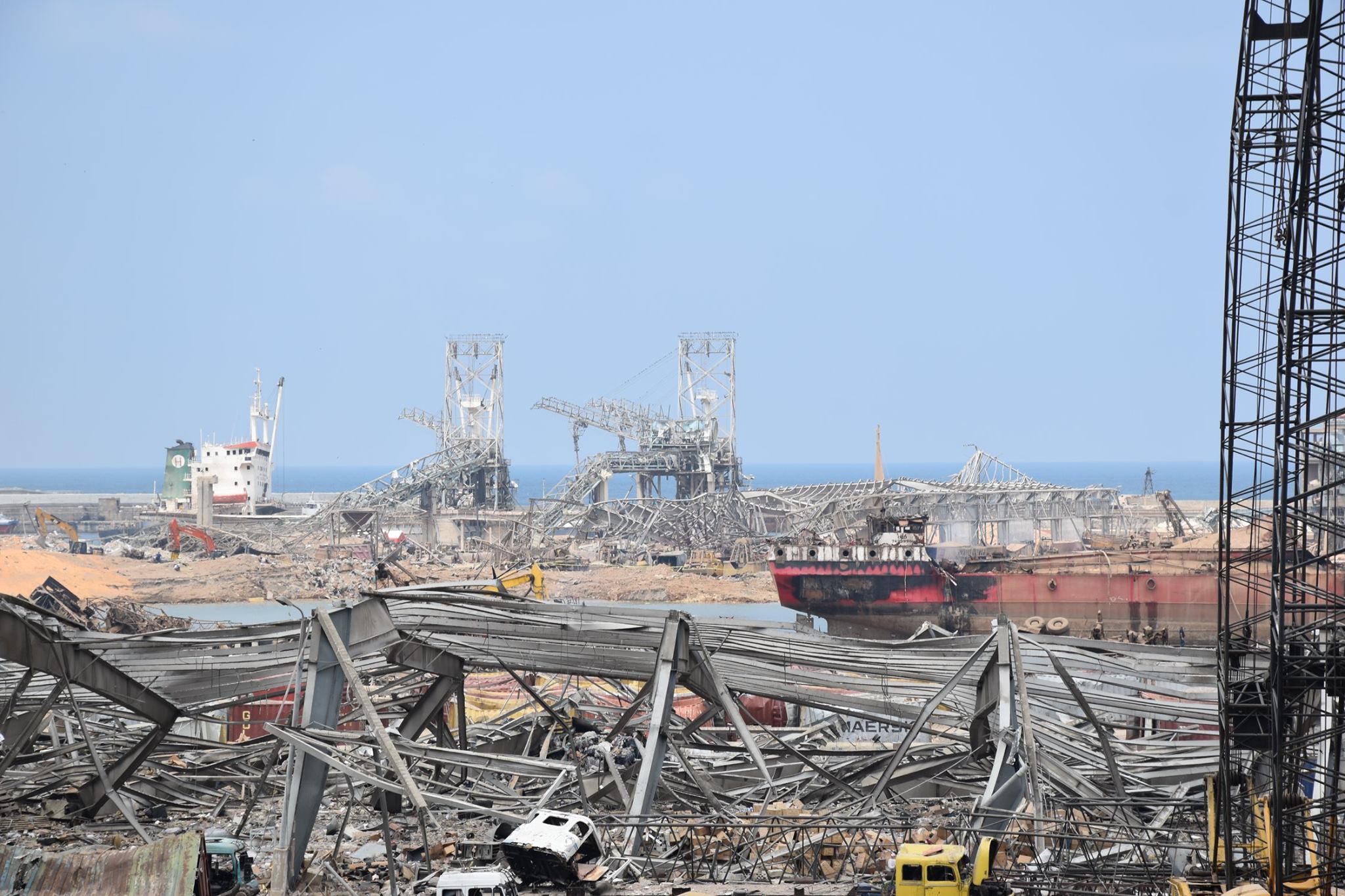 Puerto de Beirut destruido