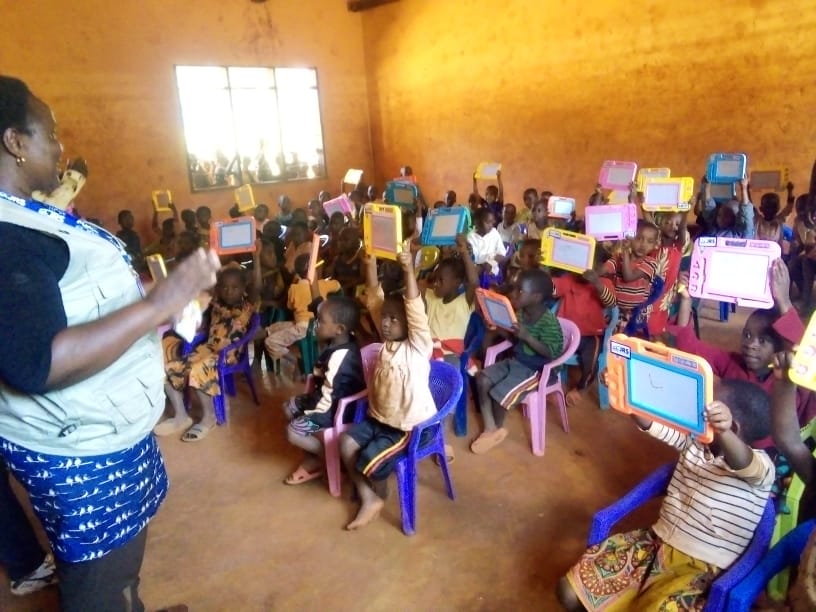 Empresa colaboradora apoya la educación infantil en Tanzania
